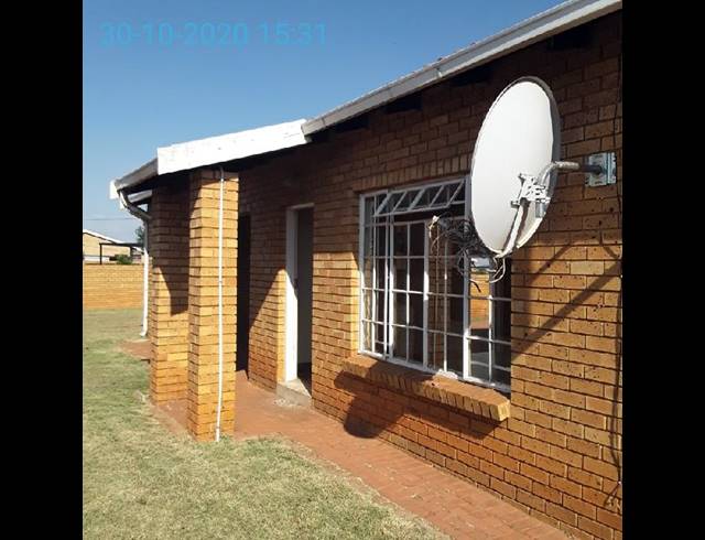 2 BEDROOM TOWNHOUSE FOR SALE IN DELMAS